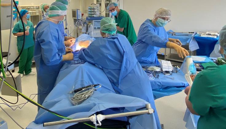 Santaros klinikose suaugusiam pacientui atlikta itin didelio laipsnio skoliozės unikali operacija